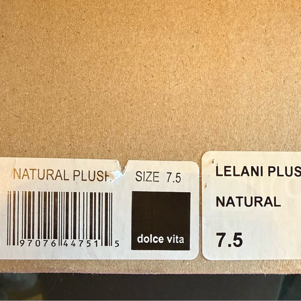 Dolce Vita Cream Fuzzy Mules - Picture 4 of 5